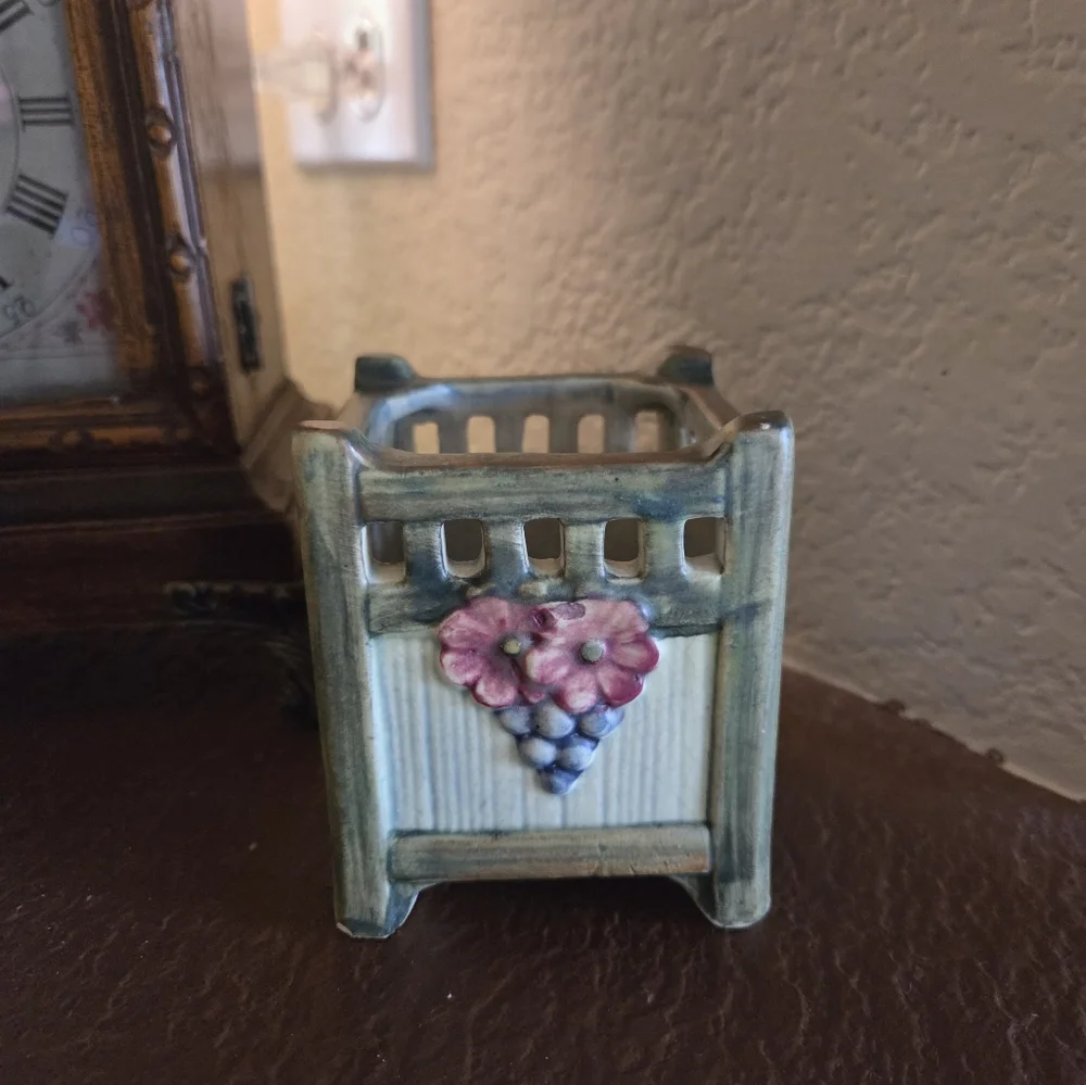 Vintage 1920 Weller Klyro Pottery Fence With Flowers Planter